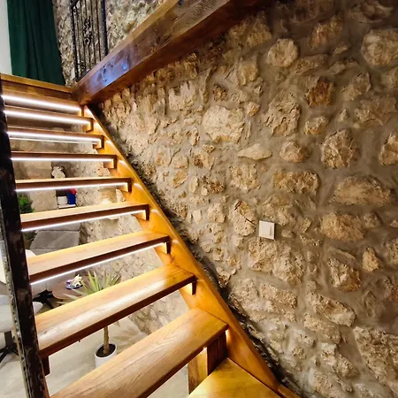 Stone Retreat Vila