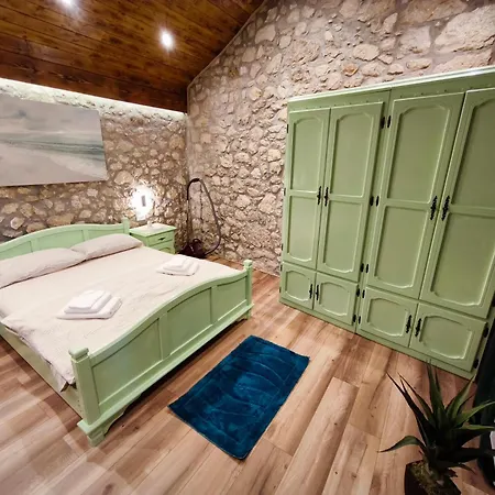 Stone Retreat Vila *