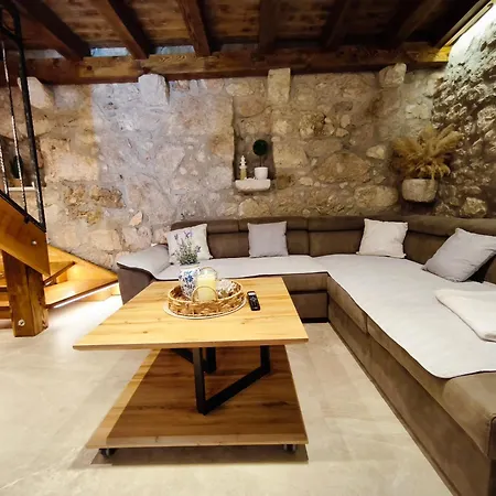 Stone Retreat Vila