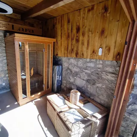 Stone Retreat Vila *